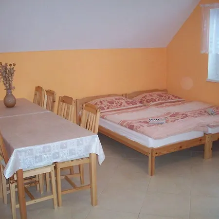 Rekreacni Domek Pod Lipou *